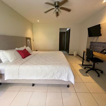 Puerto Azul Hotel 푼타레나스 외부 사진