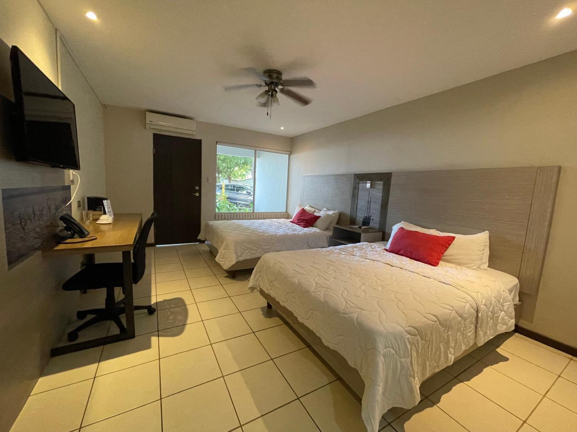 Puerto Azul Hotel 푼타레나스 외부 사진