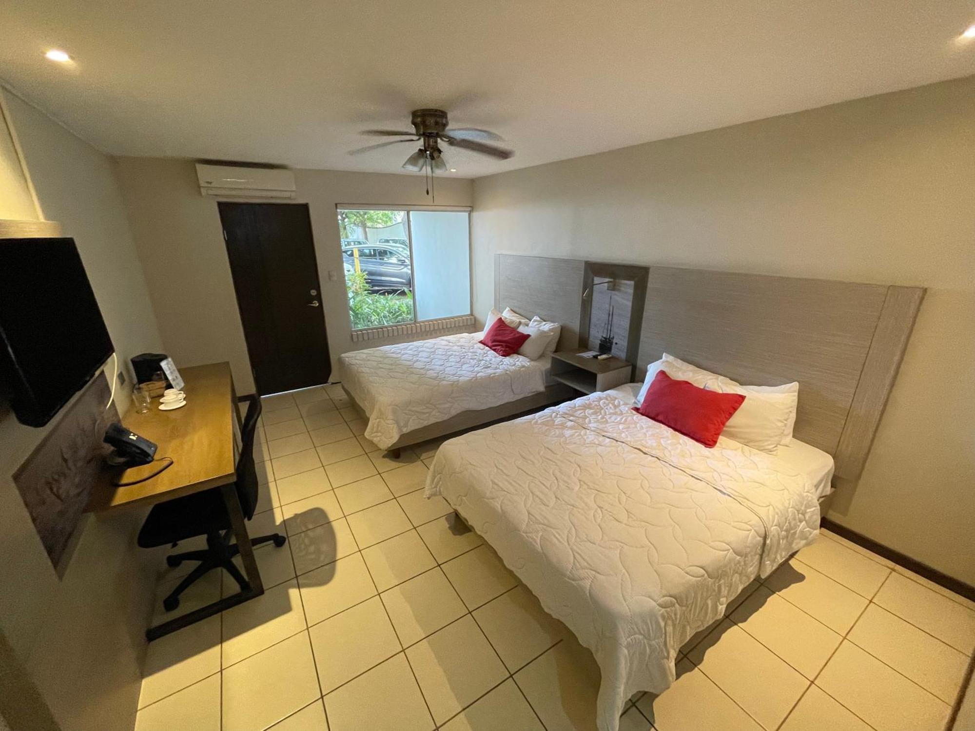 Puerto Azul Hotel 푼타레나스 외부 사진